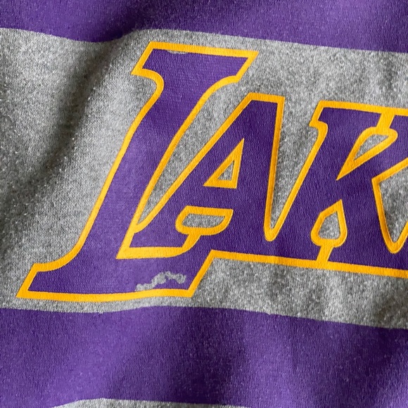 Lakers Small Crewneck Sweater. - Picture 8 of 9